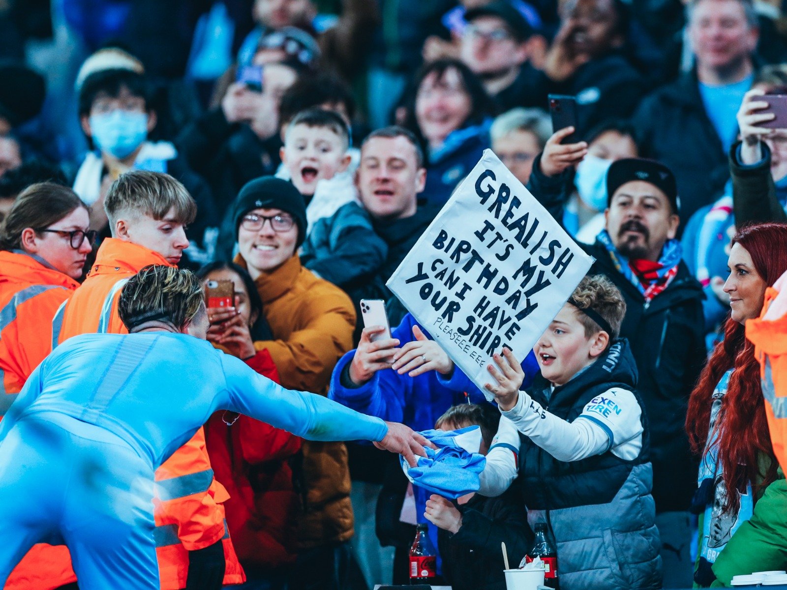 着丰富的经 着丰富的经