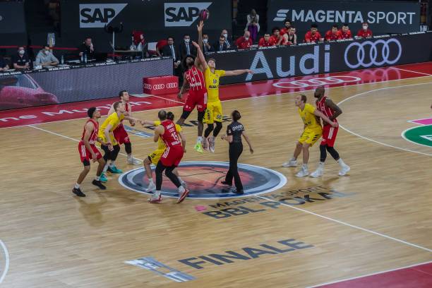 完善的青年 完善的青年